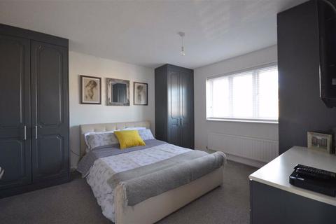 4 Tribune Place, Abbeymead, Gloucester, GL4 5UZ