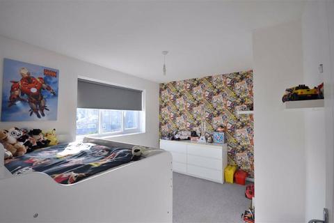 4 Tribune Place, Abbeymead, Gloucester, GL4 5UZ