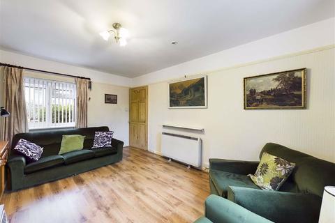 10 Byron Road, Cheltenham, GL51 7HD