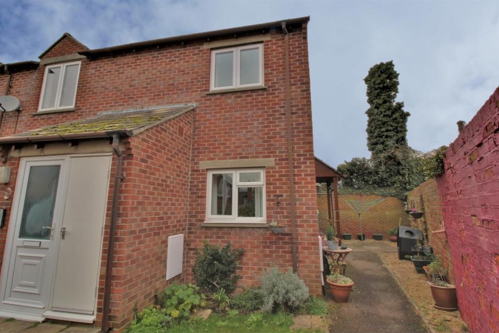 Westward Road, Ebley, Stroud 2 bed retirement property £95,000