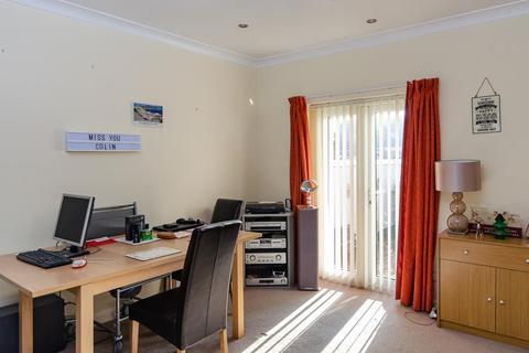 31 Hull Road, Withernsea, HU19 2DY