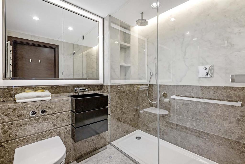 13385 garton jones   9 the corniche   9 lo.jpg