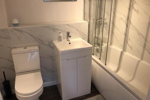 143 Wake Way, Grange Park, Northampton, NN4 5BG
