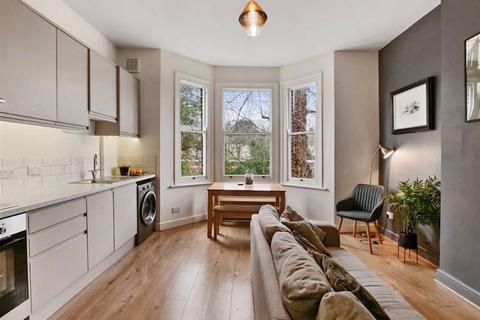 66b Venner Road, London, SE26 5EL