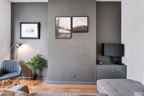 66b Venner Road, London, SE26 5EL
