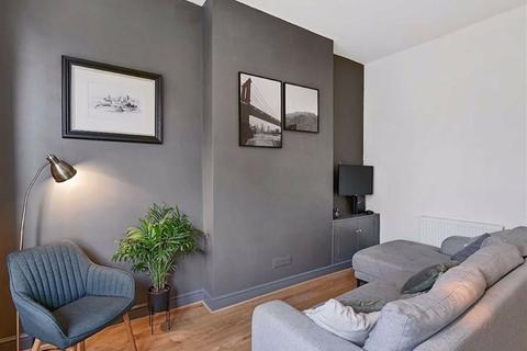 66b Venner Road, London, SE26 5EL