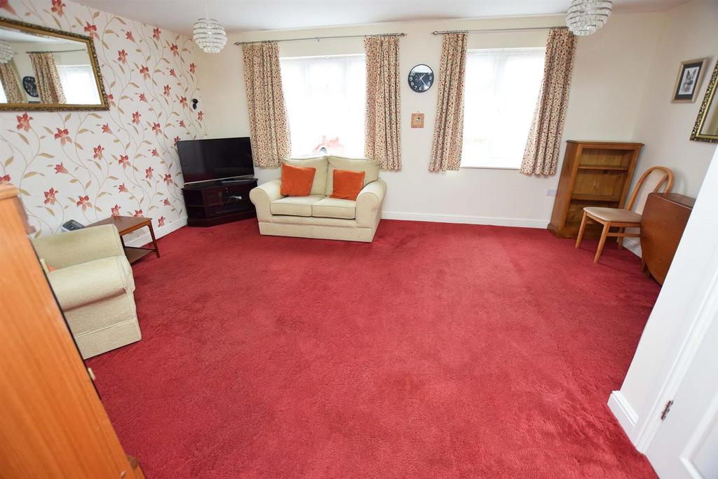 Guardian Court, Rainham, GILLINGHAM 2 bed flat £210,000