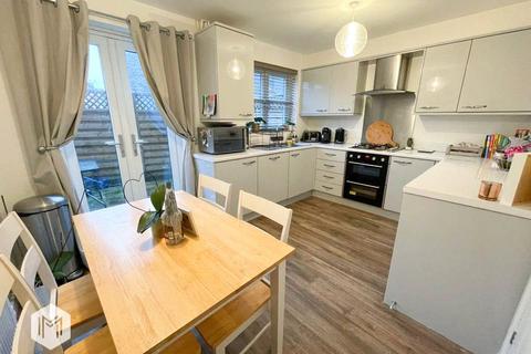 8 Weavers Fold, Lees, Oldham, OL4 3FQ