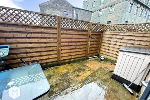 8 Weavers Fold, Lees, Oldham, OL4 3FQ