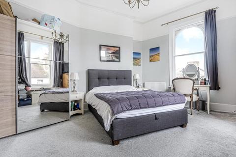 14 Bellevue Road, Kingston Upon Thames, KT1 2UD