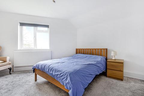 14 Bellevue Road, Kingston Upon Thames, KT1 2UD