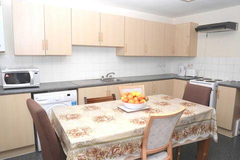 66 Allenby Road, London, SE28 0BN
