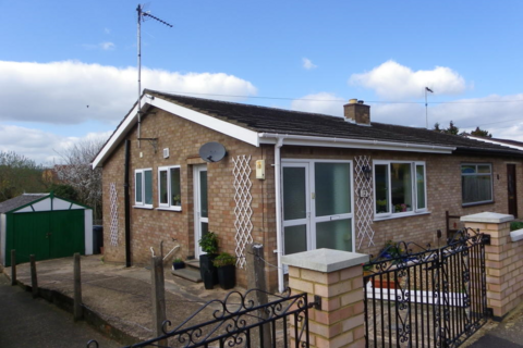 2 bedroom semi-detached bungalow to rent, Severn Way, Kettering NN16