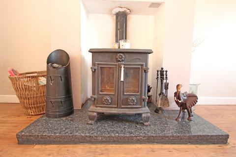 14 Avon Meadow, Downton, Salisbury, SP5 3LA