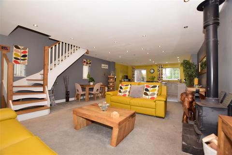 29 Densole Way, Densole, Folkestone, CT18 7BQ