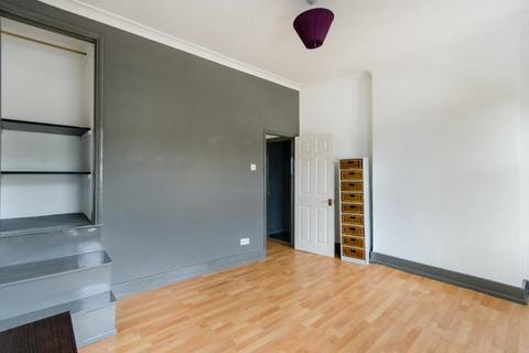 6 Victor Road, London, NW10 5XE