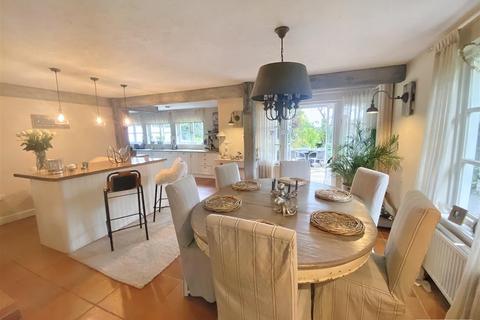 undefined, Elm Grove Road, Topsham