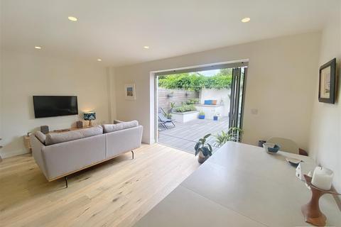 3 bedroom townhouse for sale, High Street, Topsham