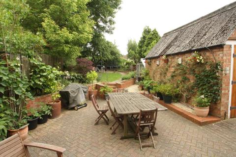 28 Byron Road, Earley, Reading, RG6 1EP