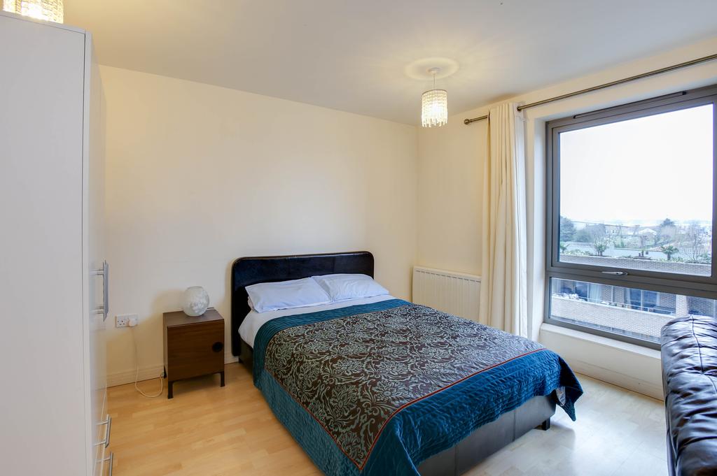 Trentham Court, Victoria Road, Acton, London, W3 Studio £250,000