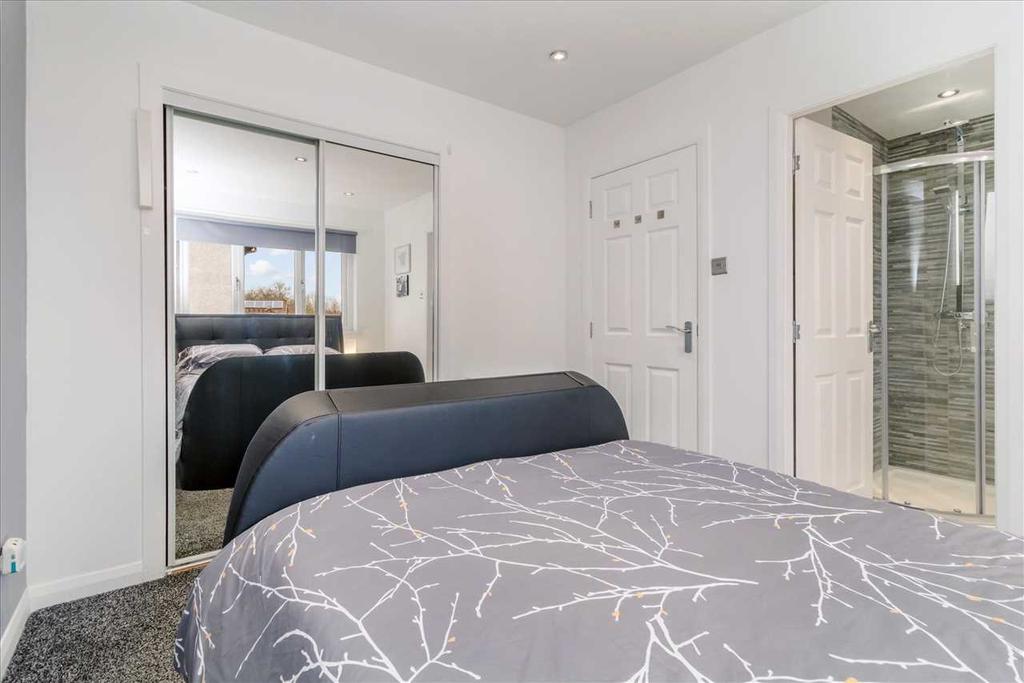 Bedroom One (2)
