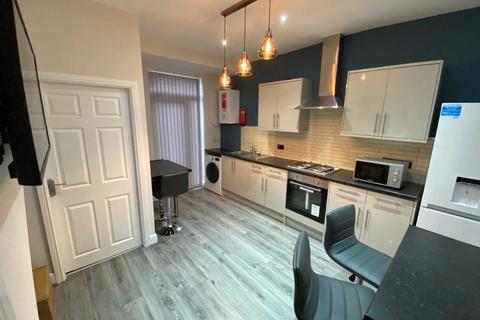 4 bedroom house share to rent - Littleton Road, Broughton