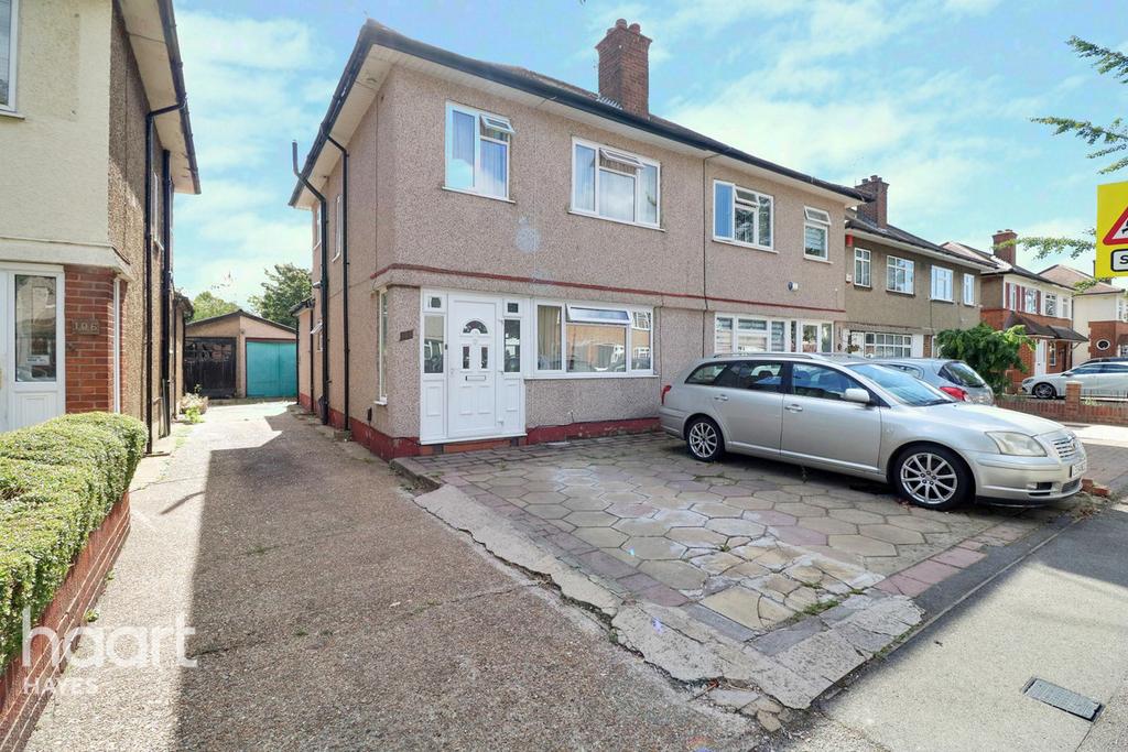 Raynton Drive, Hayes 3 bed semidetached house £500,000