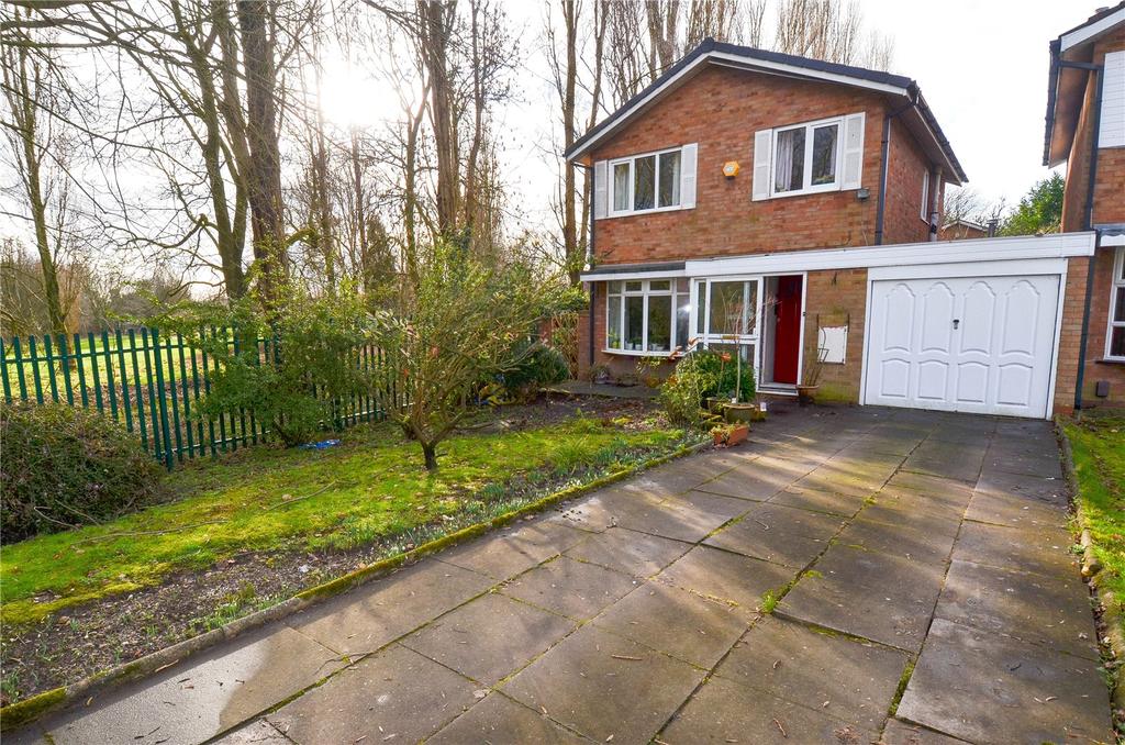 Leander Gardens, Birmingham, B14 3 bed link detached house £299,950