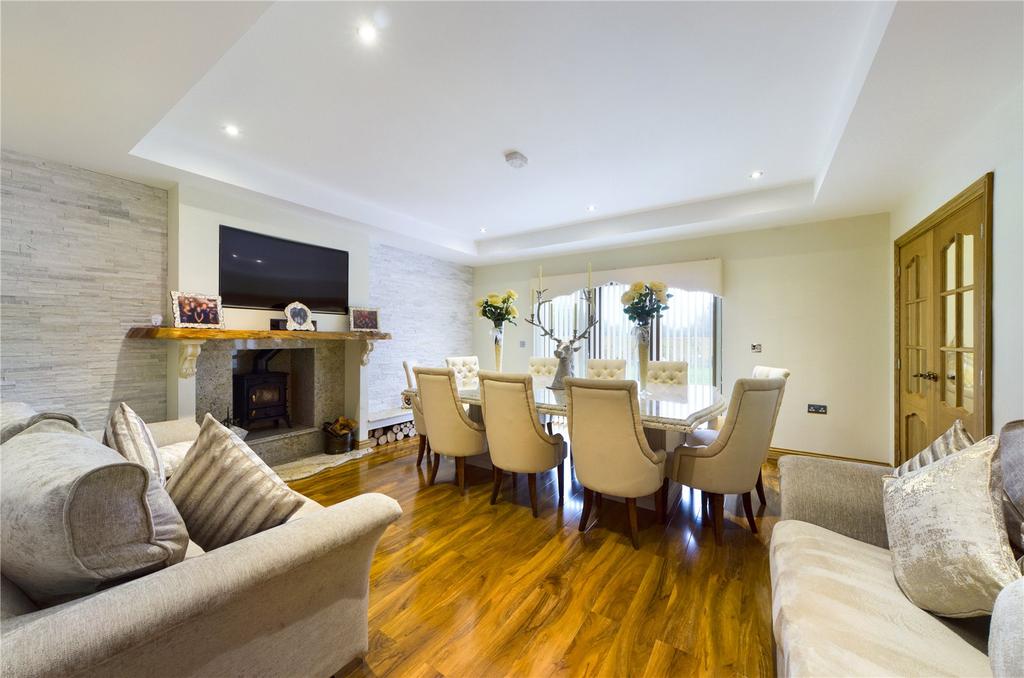 Diner/ Family Room