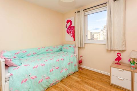 9/4 Dicksonfield, Edinburgh, EH7 5ND