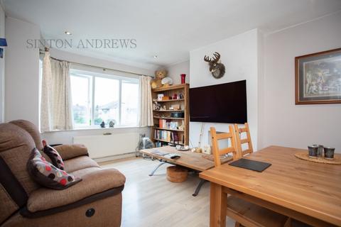9 Grafton Close, London, W13 0JL