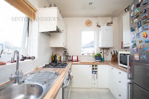 9 Grafton Close, London, W13 0JL