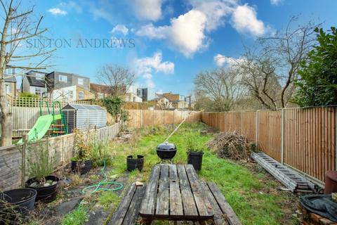 9 Grafton Close, London, W13 0JL