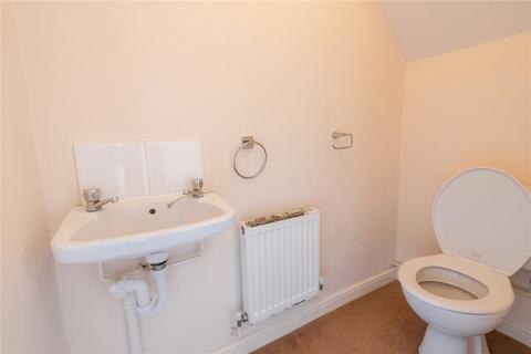 2 bedroom semi-detached house to rent, Walsh Gardens, Scartho Top, Grimsby, NE Lincolnshire, DN33