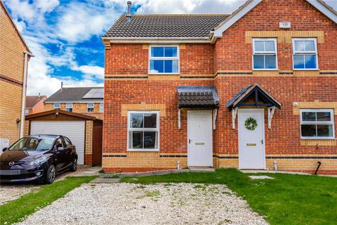 2 bedroom semi-detached house to rent, Walsh Gardens, Scartho Top, Grimsby, NE Lincolnshire, DN33