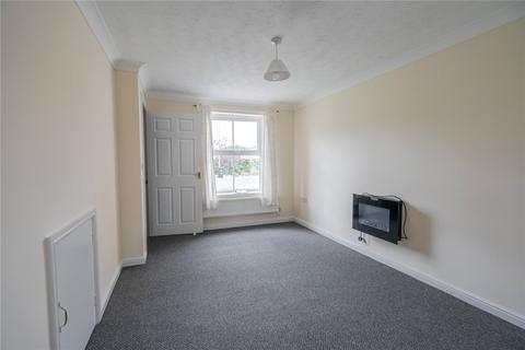 2 bedroom semi-detached house to rent, Walsh Gardens, Scartho Top, Grimsby, NE Lincolnshire, DN33