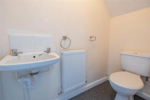 2 bedroom semi-detached house to rent, Walsh Gardens, Scartho Top, Grimsby, NE Lincolnshire, DN33