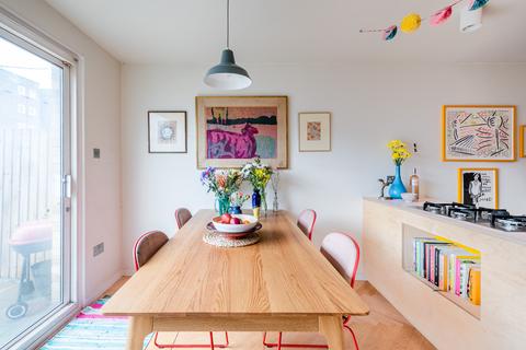 4 Morpeth Grove, London, E9 7LE