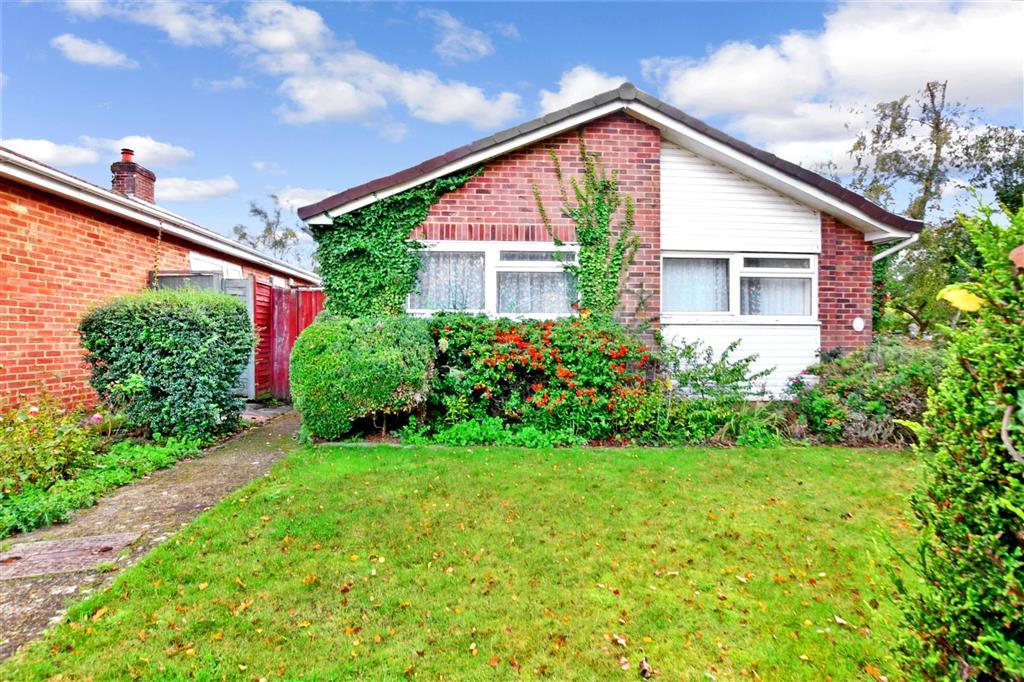 Turners Avenue, Tenterden, Kent 3 bed detached bungalow £350,000