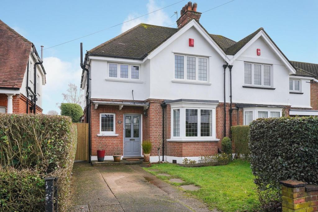 Sidney Road, Walton On Thames, KT12 3 bed semidetached house £850,000