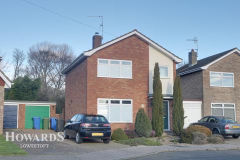 17 Blackberry Way, Lowestoft, NR32 3HF