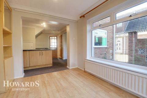 17 Blackberry Way, Lowestoft, NR32 3HF