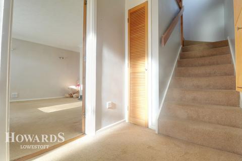 17 Blackberry Way, Lowestoft, NR32 3HF