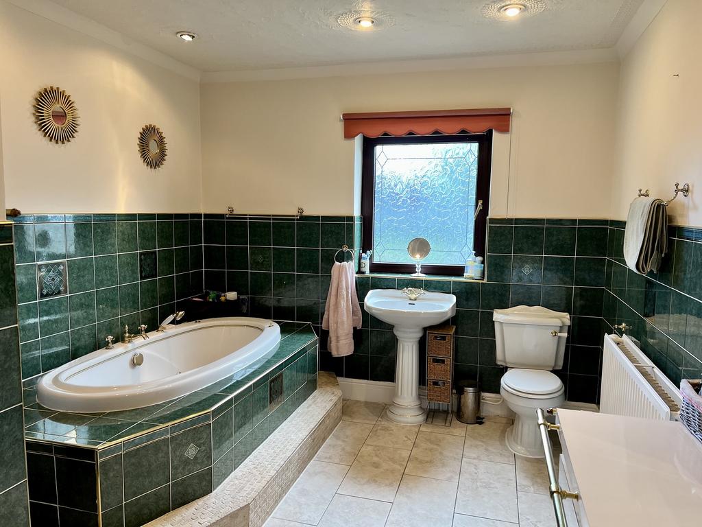 Main Bathroom