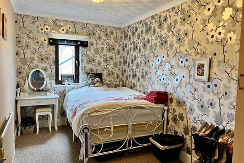 135 Brecon Road, Ystradgynlais, Swansea, SA9 1QL