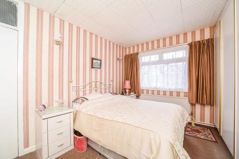 35 Albemarle Gardens, New Malden, KT3 5BB