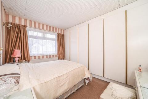35 Albemarle Gardens, New Malden, KT3 5BB