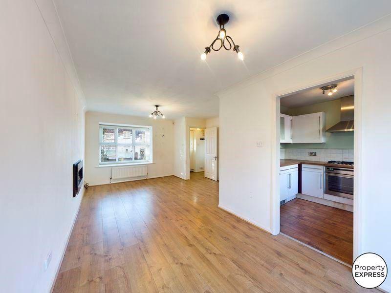 Rothwell Mews, Eston, Middlesbrough... 3 bed terraced house £80,000