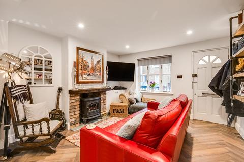 34 Princes Road, Richmond, TW10 6DH