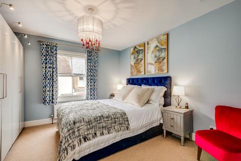34 Princes Road, Richmond, TW10 6DH